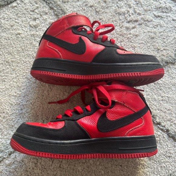 Nike Air Force 1 Mid Nike By you custom Sneakers DV3903-900 black red youth 6.5 - Picture 5 of 14